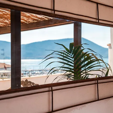 Il Teatro Sul Mare, Terrazza Panoramica, Barbecue E Cinema Tra Lerici E Cinque Terre