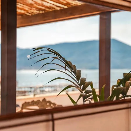 Il Teatro Sul Mare, Terrazza Panoramica, Barbecue E Cinema Tra Lerici E Cinque Terre *